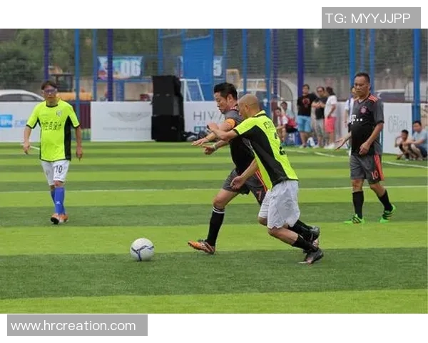 岐阜足球队迎战松本山,争夺关键积分展开激烈对决